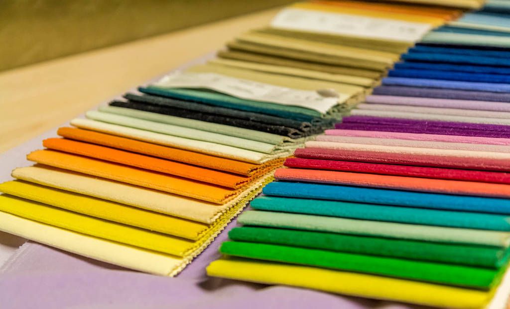 Tekstil i diverse farger